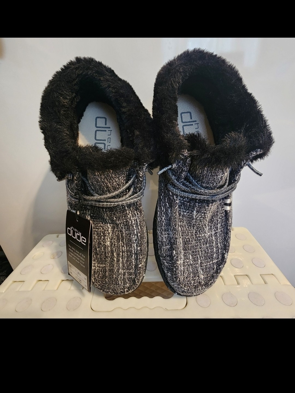 Hey Dude britt boho cookies and cream booties.nwt